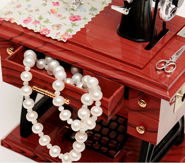 Retro Sewing Machine Music Box – Vintage Nostalgic Gift