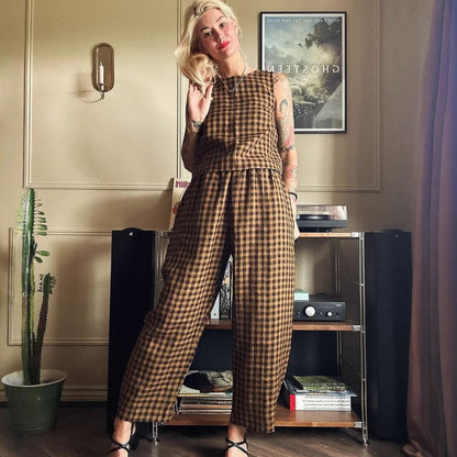 Women's khaki sleeveless plaid vest and cropped pants set – casual cotton streetwear