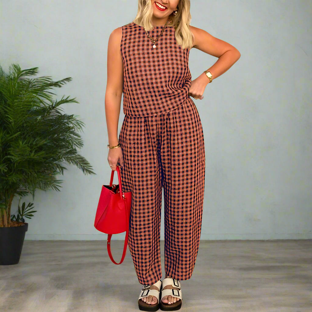 Rust red sleeveless plaid vest and cropped pants suit – trendy women's cotton outfit